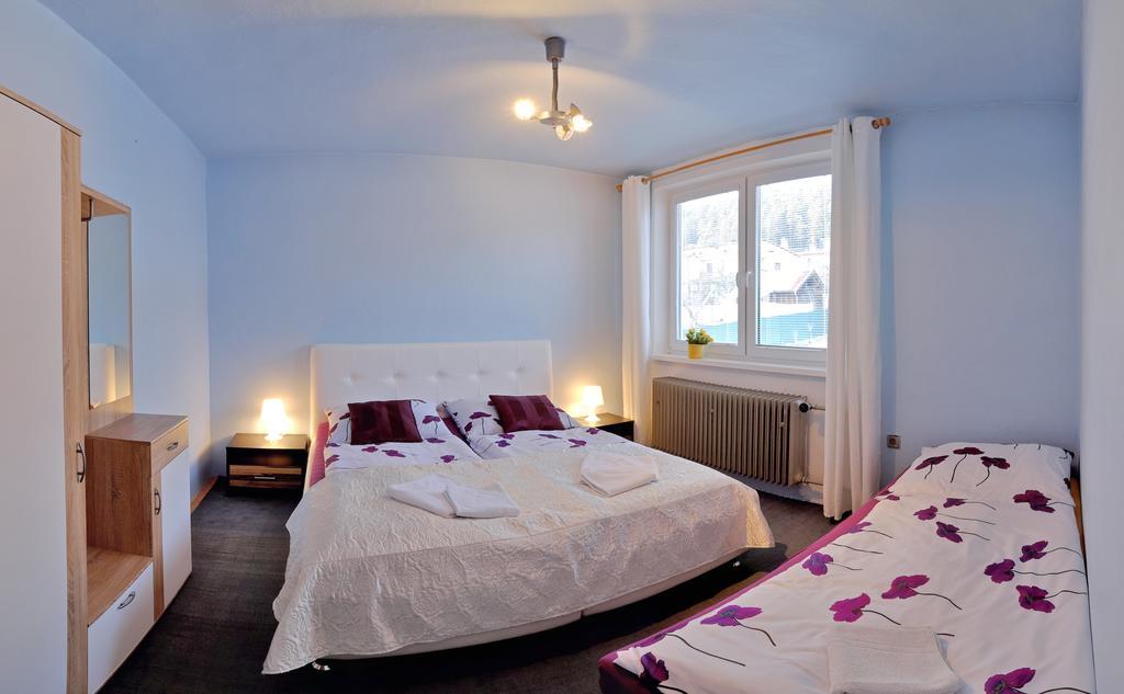 Hotel 7 Star Wishes Liptovský Hrádok Esterno foto