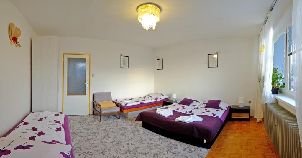 Hotel 7 Star Wishes Liptovský Hrádok Esterno foto